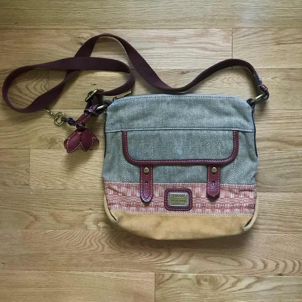 FOSSIL CROSSBODY